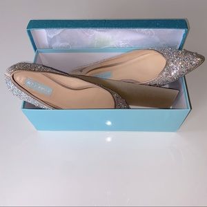 Betsey Johnson flat